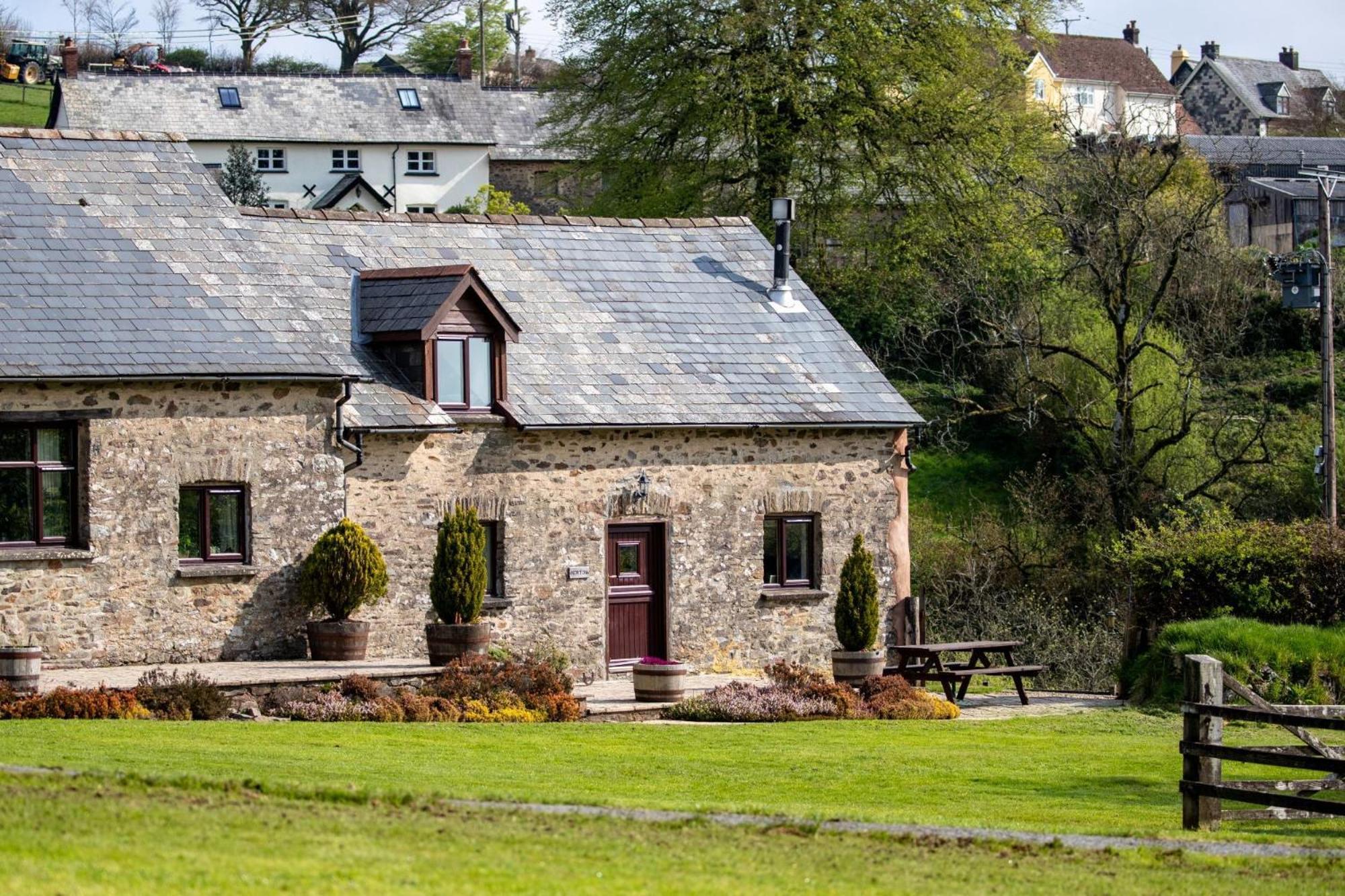 Norton Villa Dulverton Exterior photo